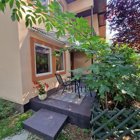 Holiday home Osrodek Wypoczynkowy Puszczyk Akacjowy- -willa