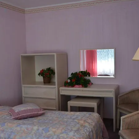 Osrodek Wypoczynkowy Puszczyk Akacjowy- -willa Holiday home