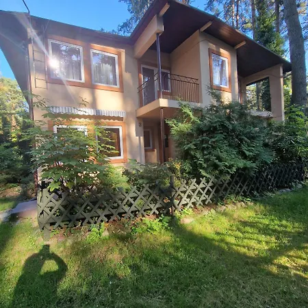 Holiday home Osrodek Wypoczynkowy Puszczyk Akacjowy- -willa